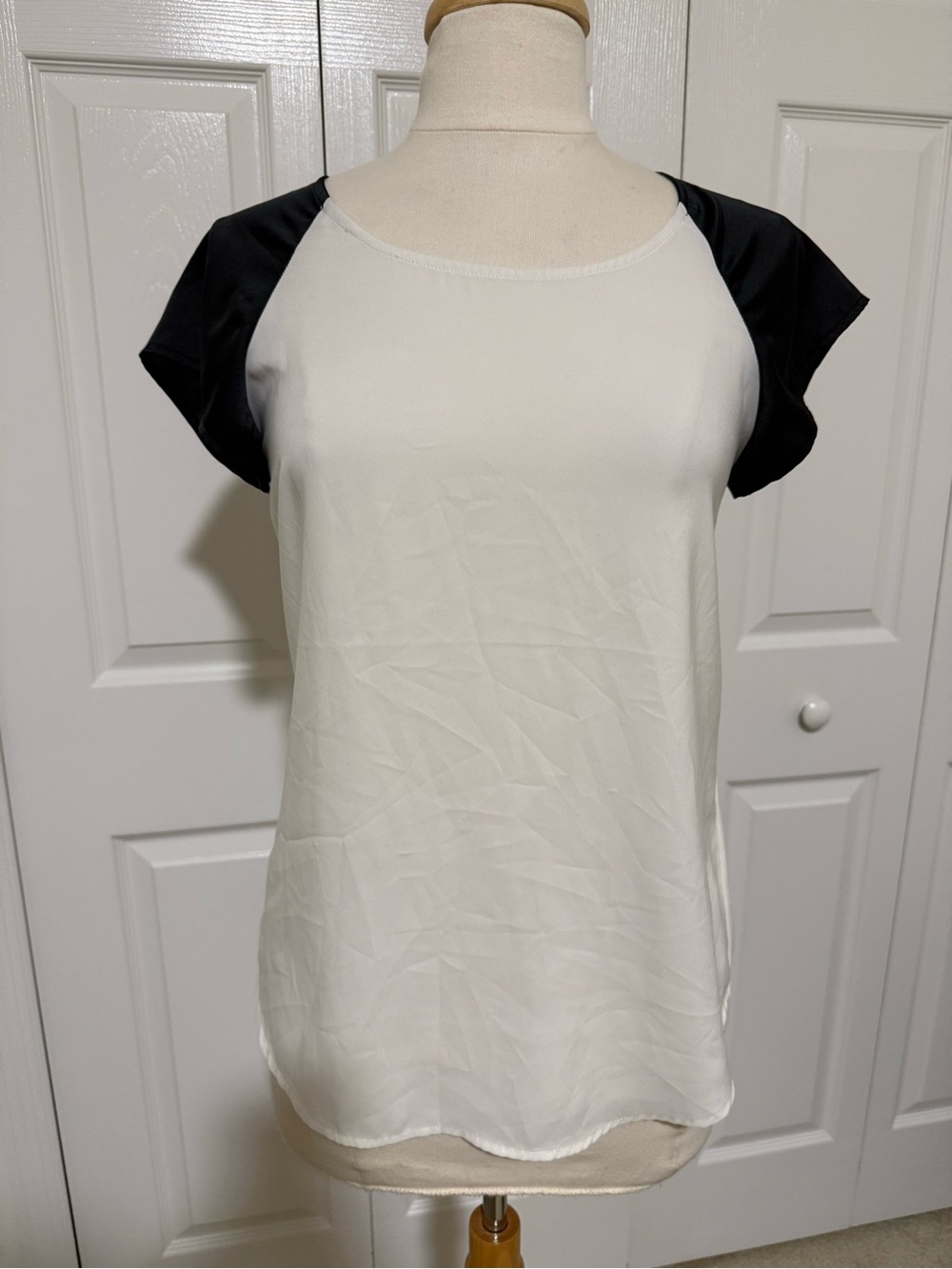 Express Two-Tone Cap-Sleeve Blouse in Black and White